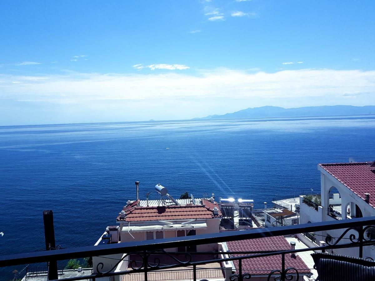 Old Town Luxury Suite Kavala Extérieur photo
